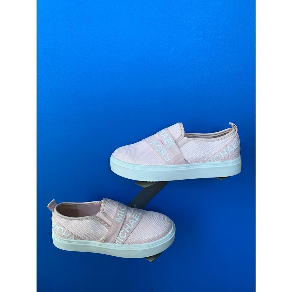 Michael Kors Womans Size 3 Flats / Pink Size 3